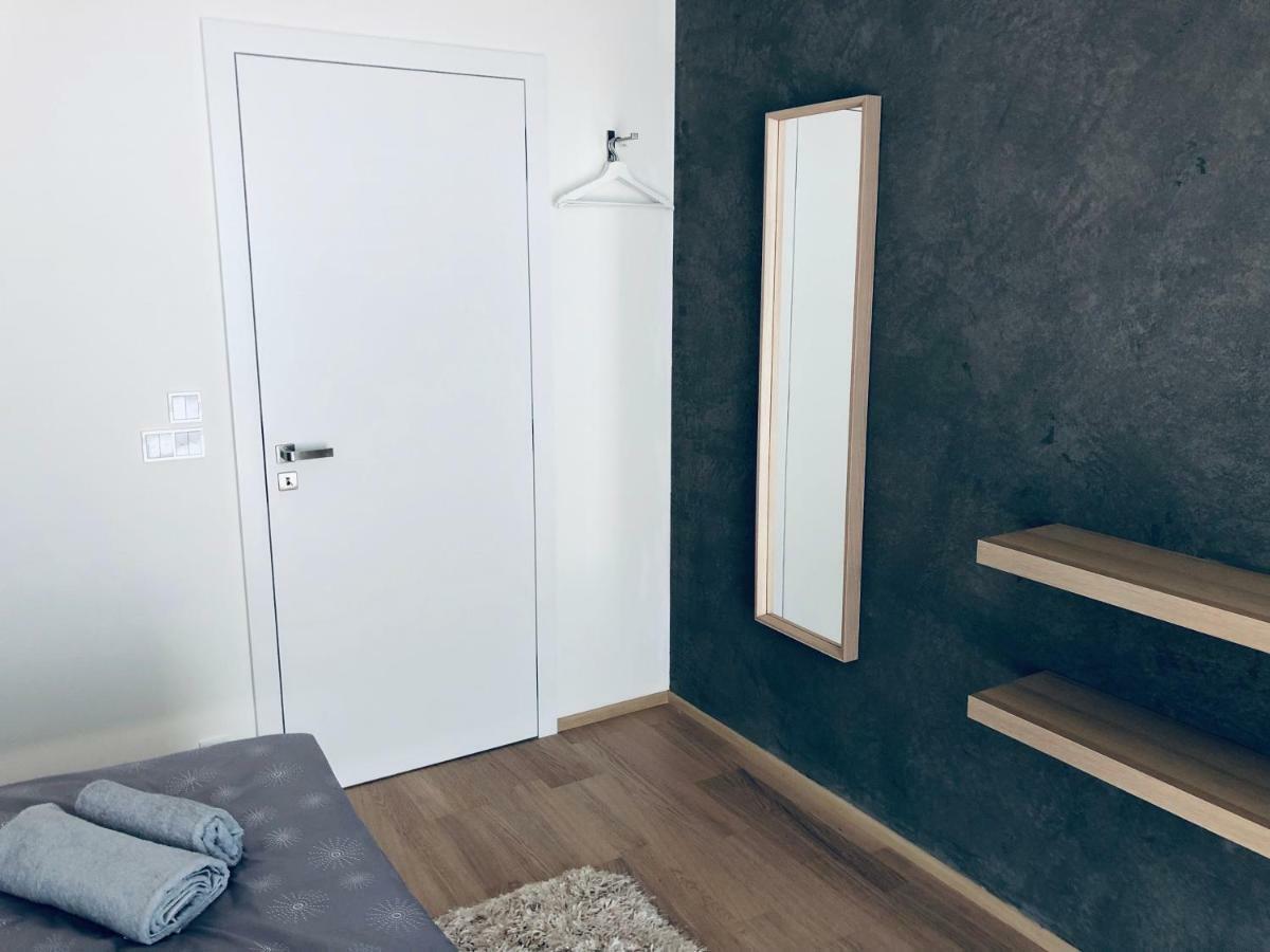 5Th Element Apartments Брно Экстерьер фото